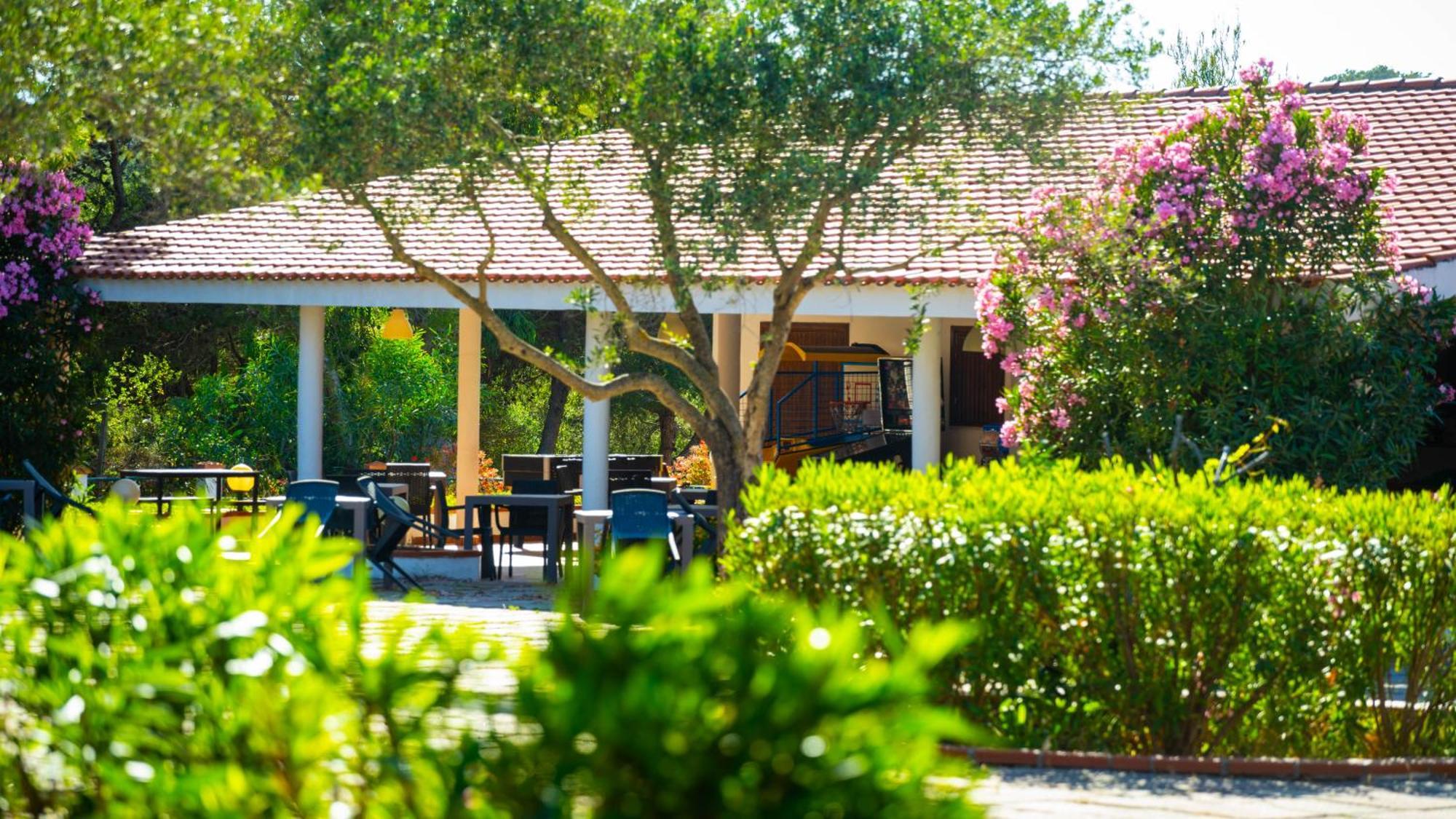 Happy Camp Mobile Homes In Camping Village Baia Paradiso Badesi Bagian luar foto